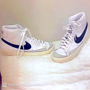 Men’s or Women’s Blazer Mids 77 high tops